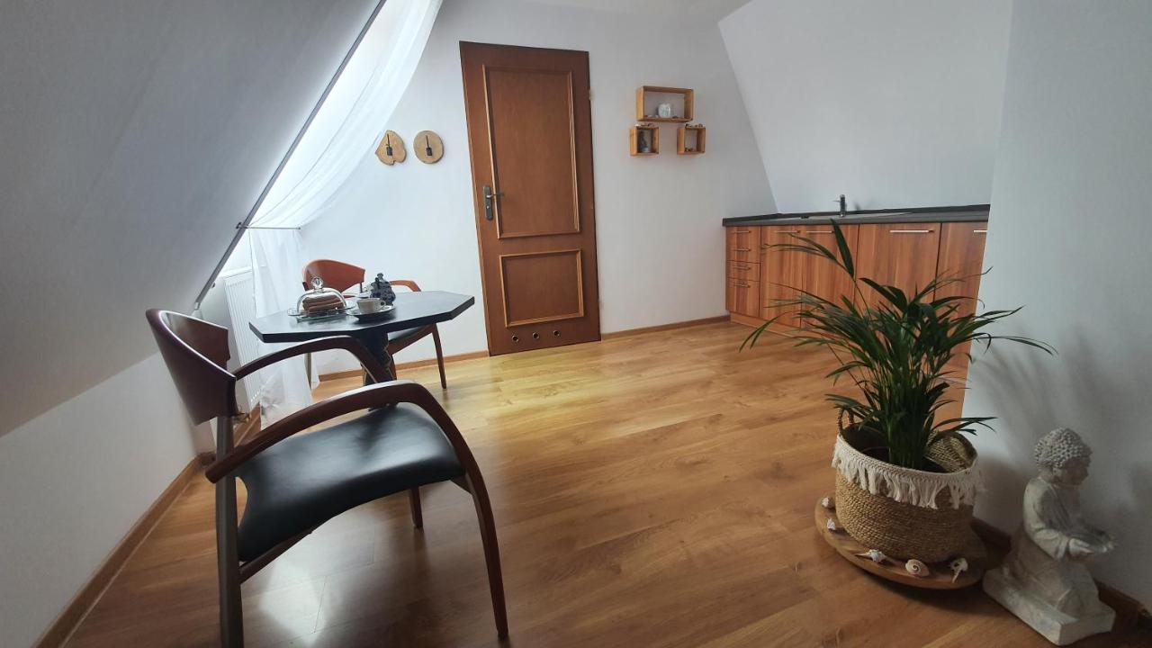 Hotel Siesta Swiebodzin Bagian luar foto