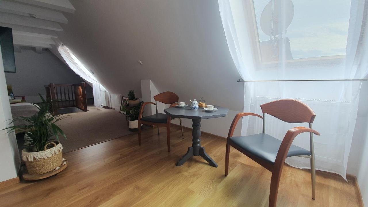 Hotel Siesta Swiebodzin Bagian luar foto