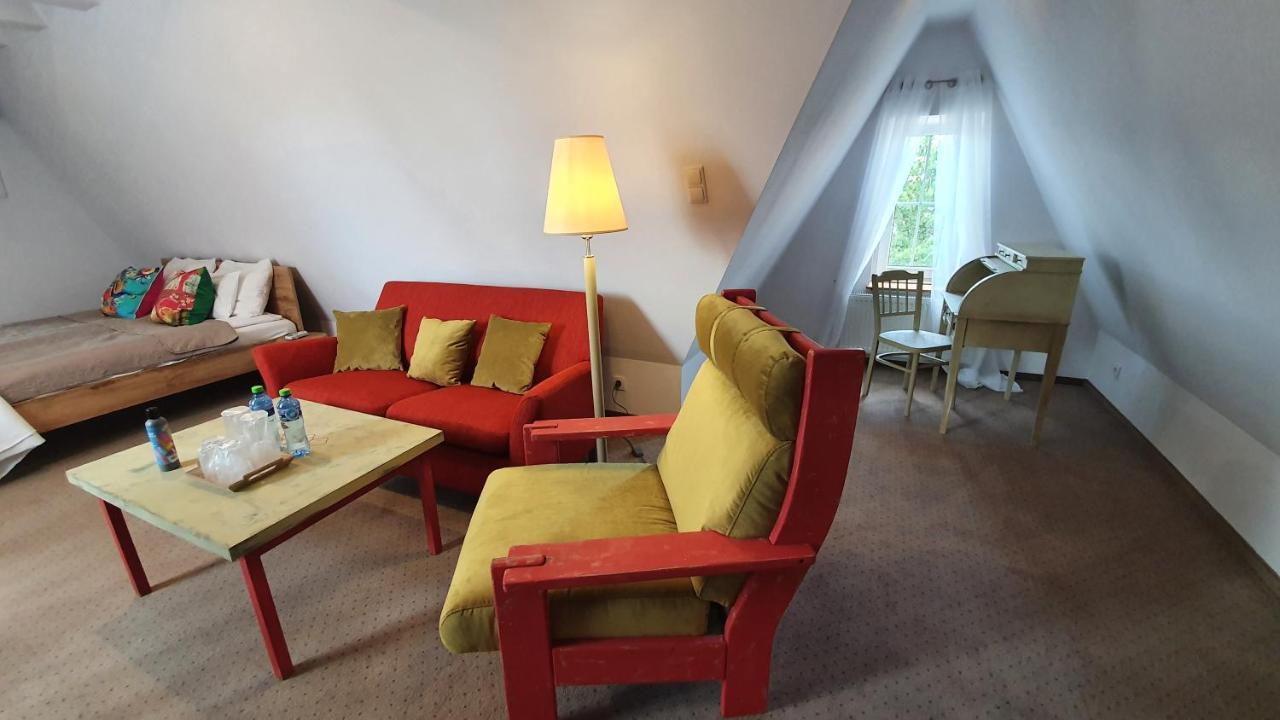 Hotel Siesta Swiebodzin Bagian luar foto