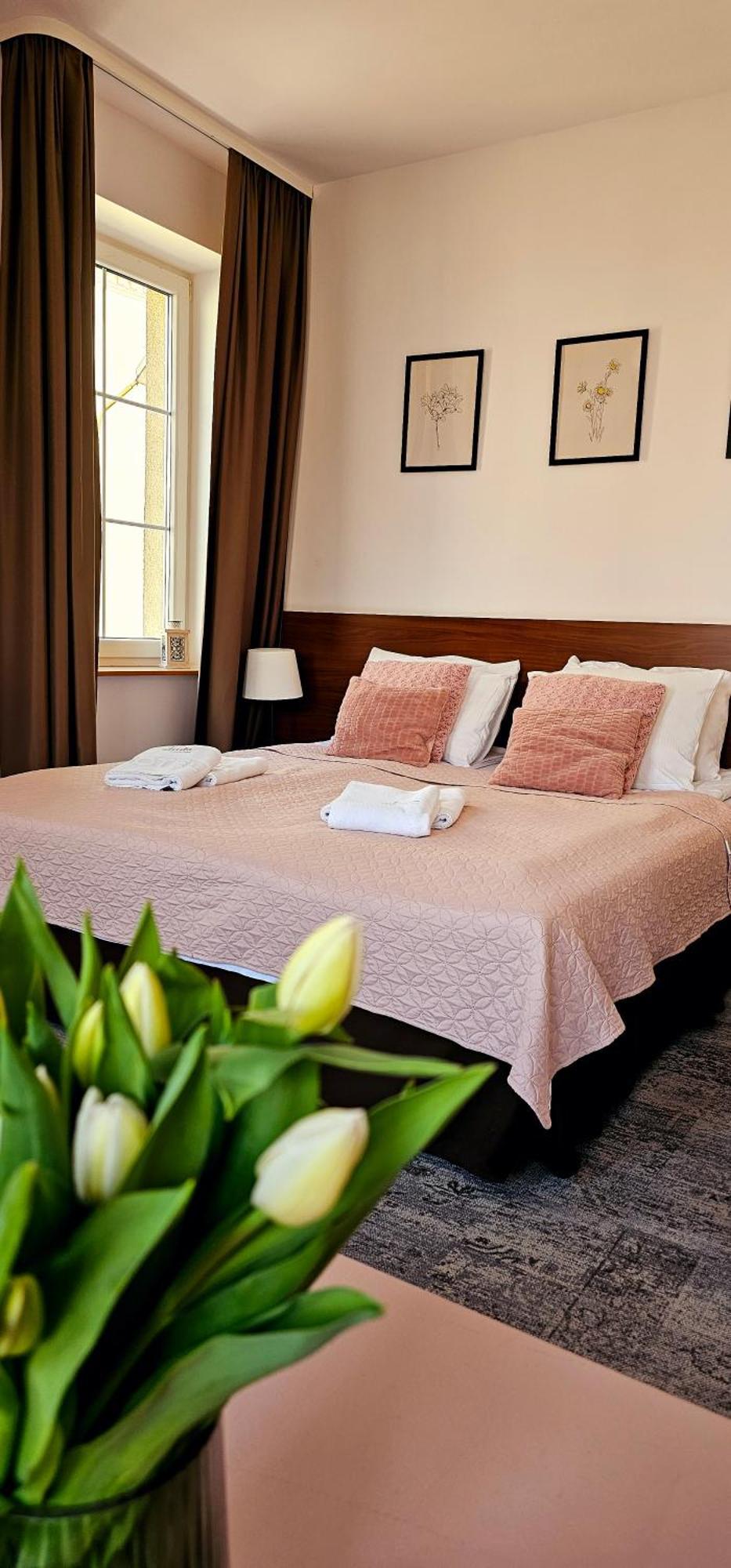 Hotel Siesta Swiebodzin Bagian luar foto