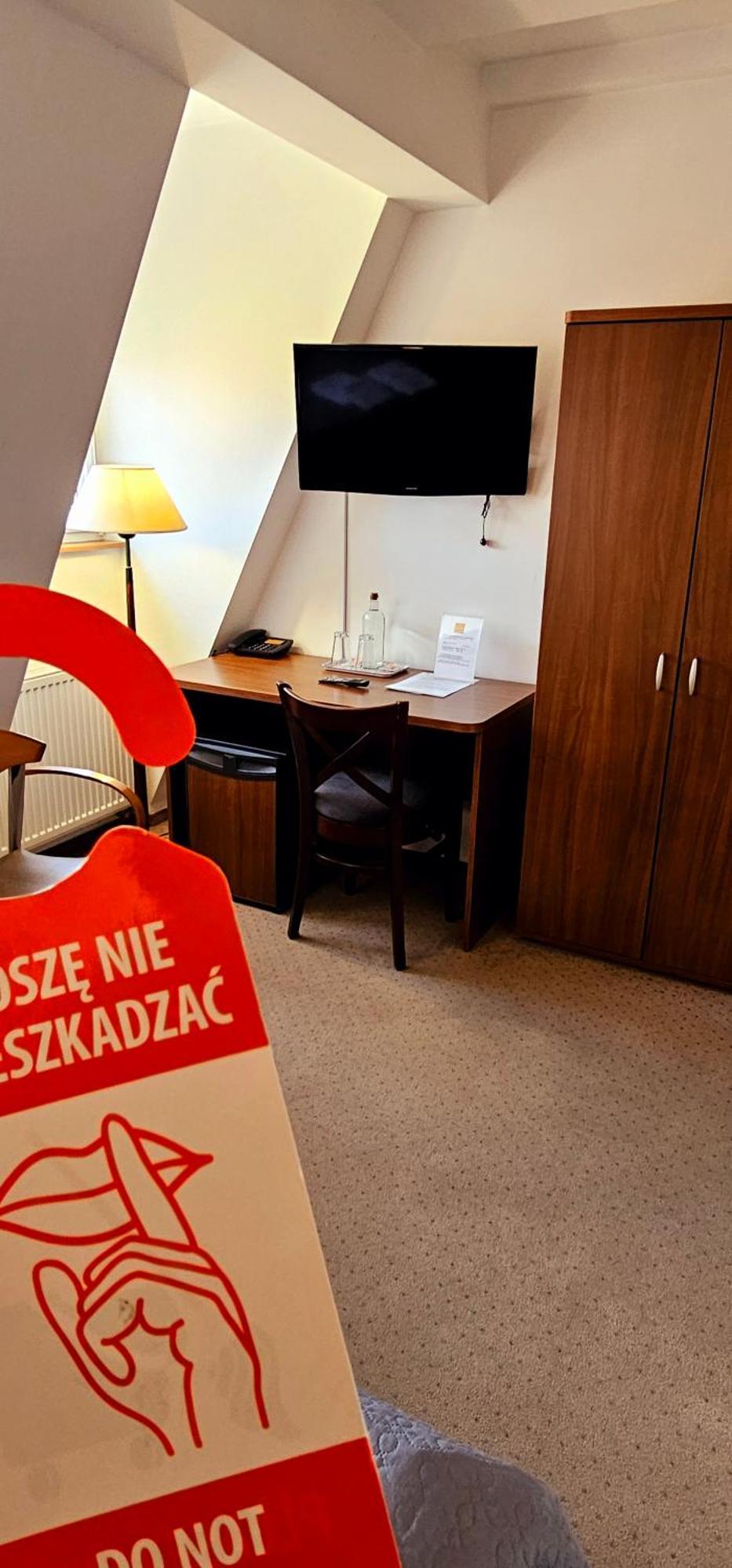 Hotel Siesta Swiebodzin Bagian luar foto
